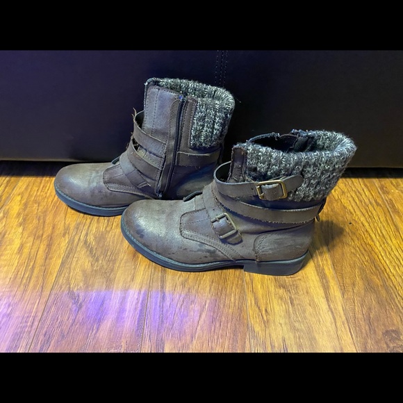 Women’s boots - Picture 2 of 3